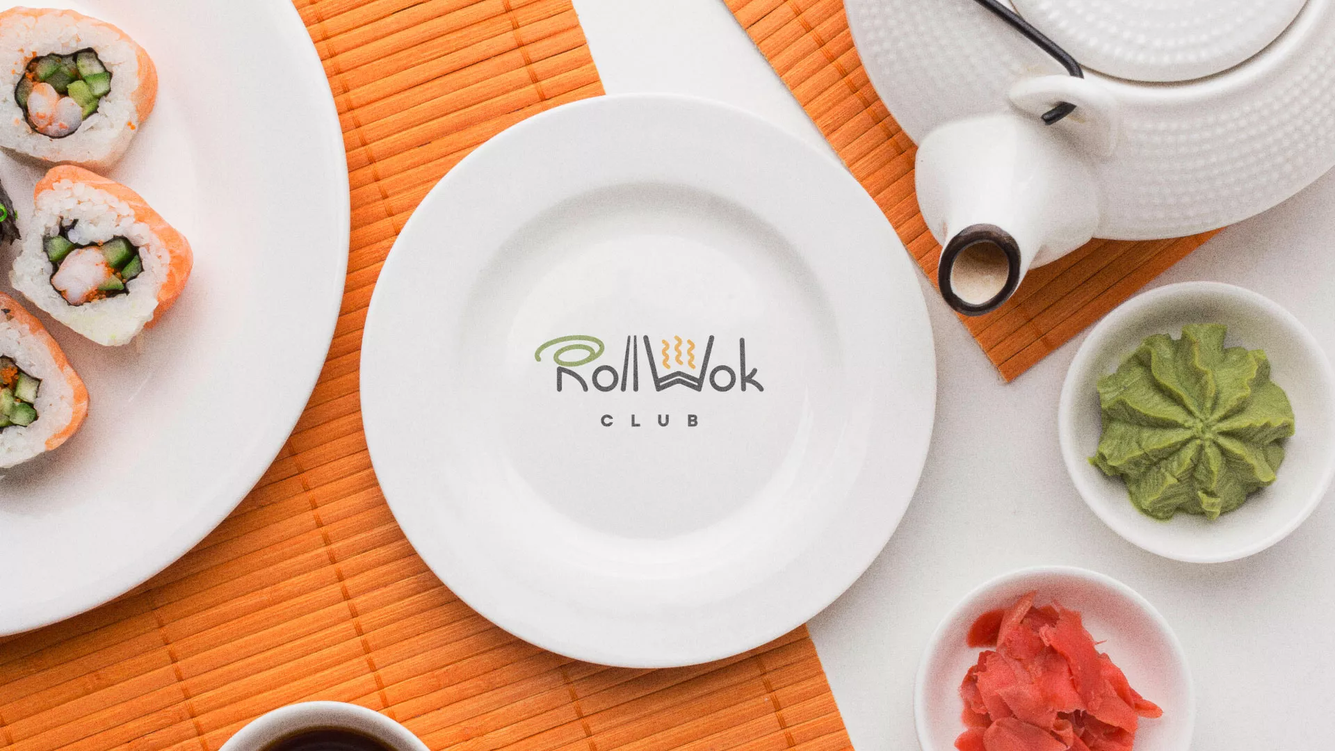 Разработка логотипа и фирменного стиля суши-бара «Roll Wok Club» в Кемерово